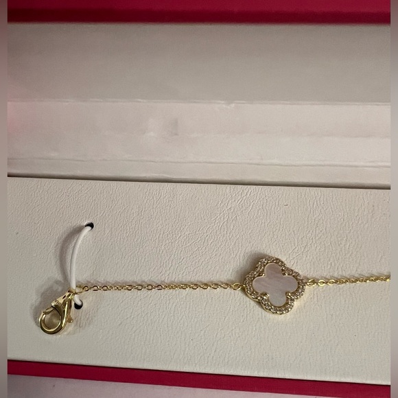 Rachel Zoe 14K Gold Plated Bracelet 4 Leaf Mother Of Pearl Cubic Zirconia  New - Picture 11 of 16